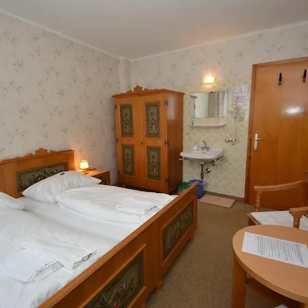 Haus Kleineisen By Chatel Reizen Bed & Breakfast Zell am See