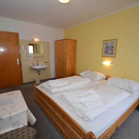 Haus Kleineisen By Chatel Reizen Bed & Breakfast