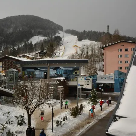 Bed & Breakfast Haus Kleineisen By Chatel Reizen *
