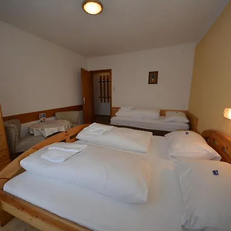 Haus Kleineisen By Chatel Reizen Bed & Breakfast