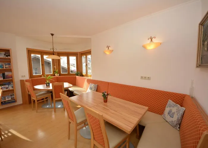 ベッド・アンド・ブレックファスト Haus Kleineisen By Chatel Reizen