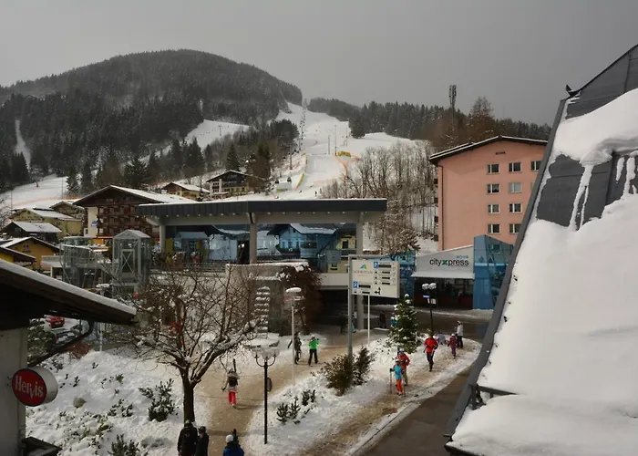 ベッド・アンド・ブレックファスト Haus Kleineisen By Chatel Reizen *